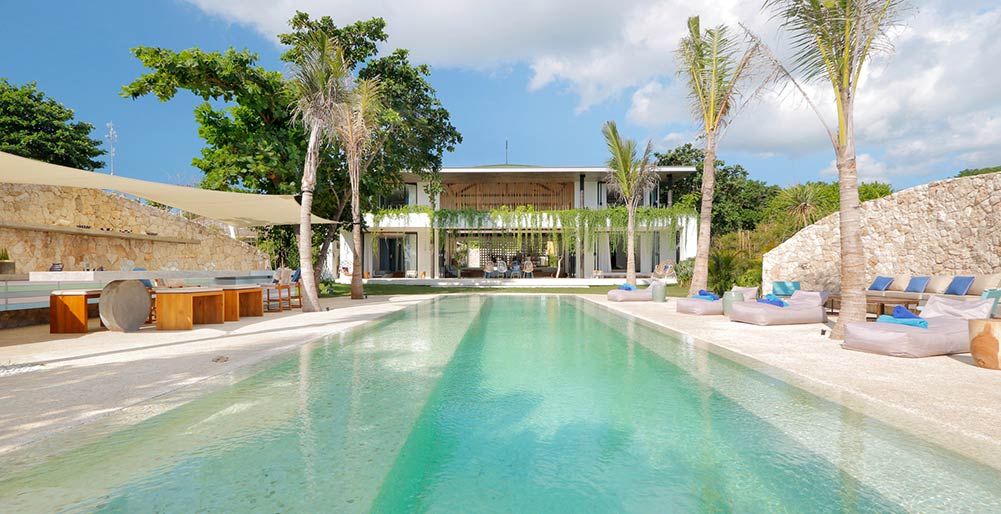 Villa Seascape - Swimming pool and the villa